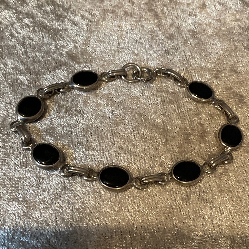 Vintage Black Oval and Silver Link Bracelet